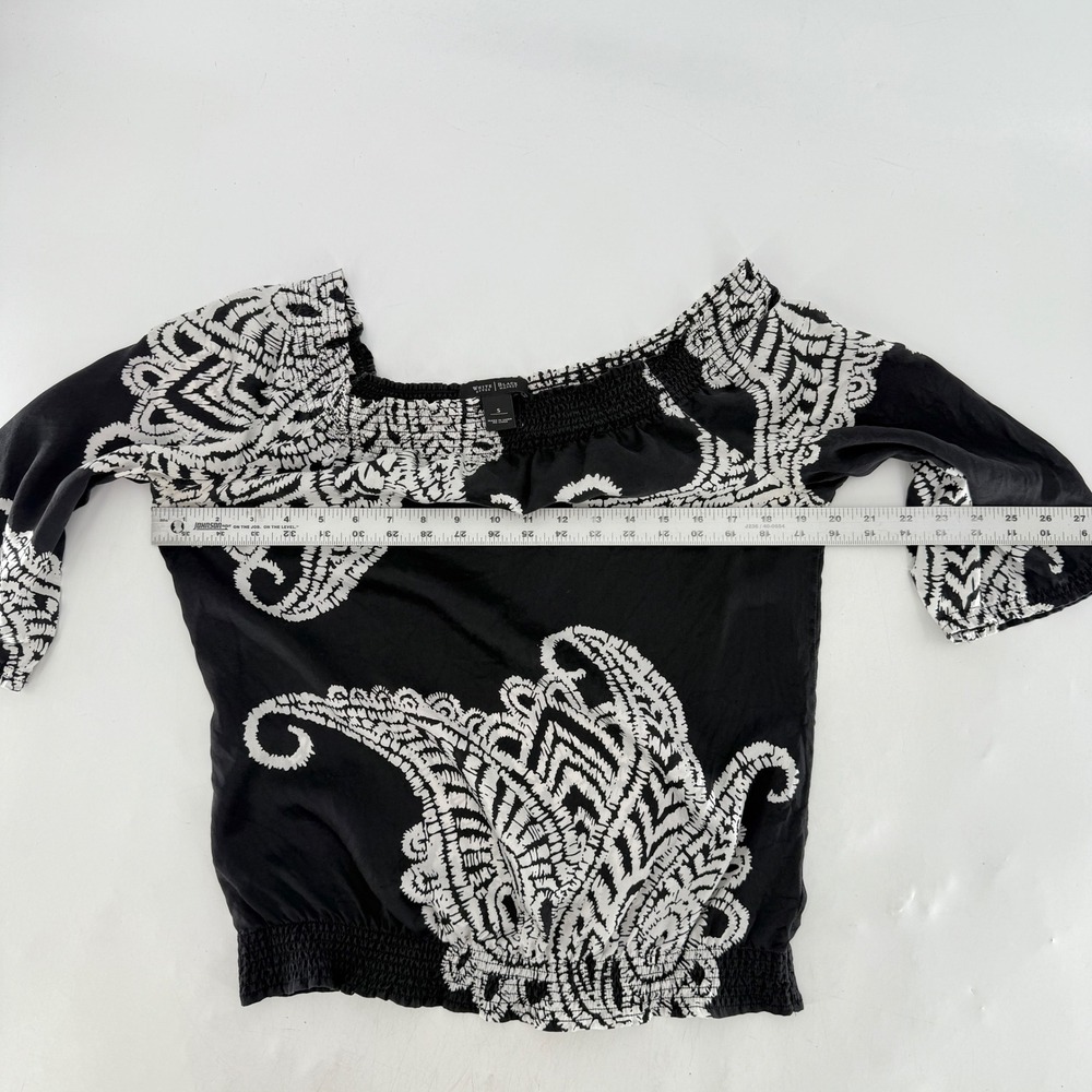 White House Black Market‎ Blouse Top Size S Black White Paisley Off Shoulder - Picture 10 of 10